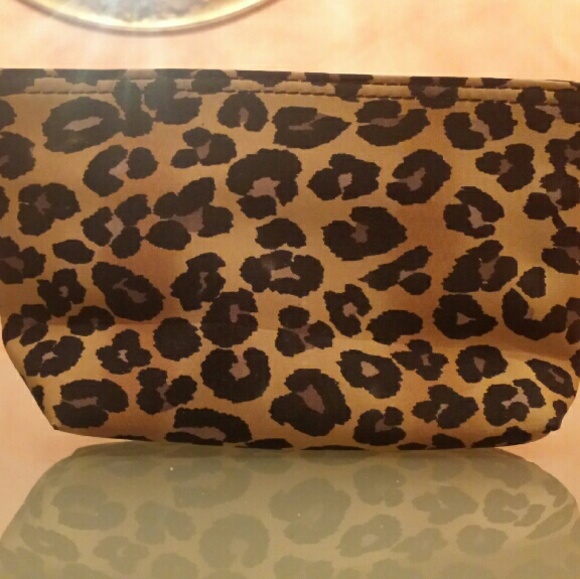 Nicole Miller Makeup bag (Leopard)