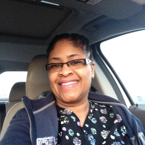 Meet your Posher, Candace - Picture 2 of 2