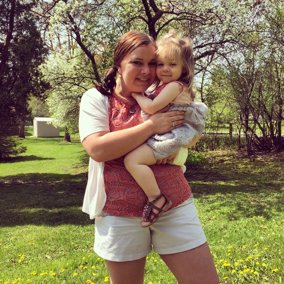 Meet your Posher, Melissa - Picture 4 of 4