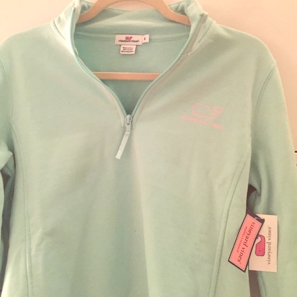 New with tags women's vineyard vines pullover