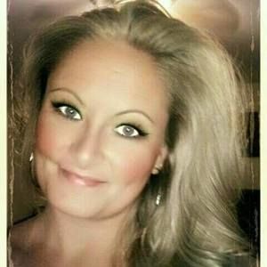 Meet your Posher, Nikia