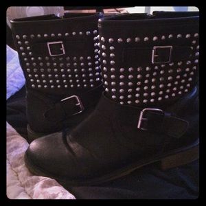 Kholes spike boots pre used