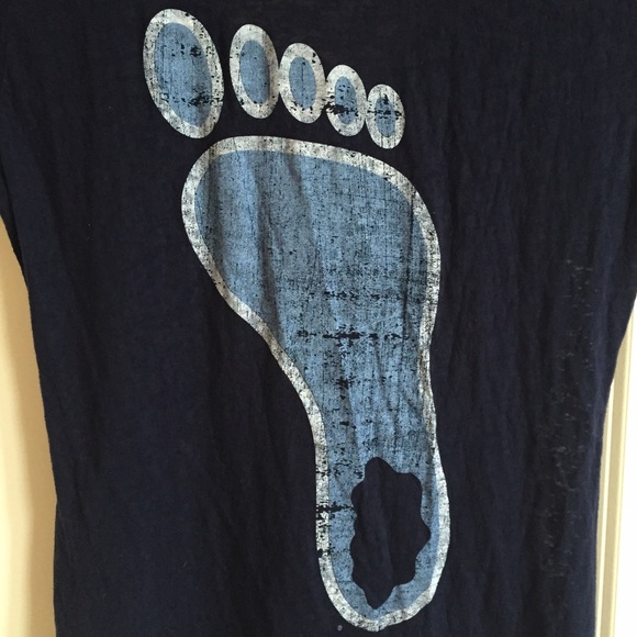 NWOT Carolina Tarheels Fan Tee - Picture 4 of 4