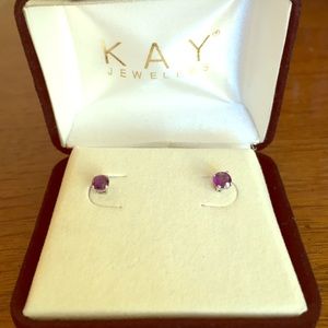 14K white gold amethyst stud earrings