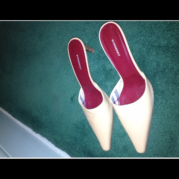 Brand New Natural Tan Leather Burberry Heals