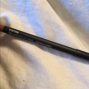 MAC pro long wear lip liner