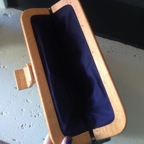 Cute patterned clutch - Picture 2 of 3