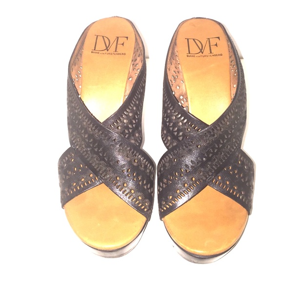 Diane Von Furstenberg black wedge