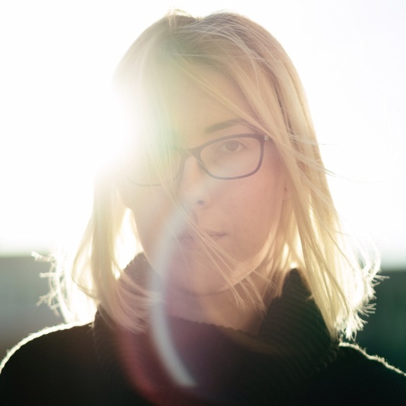 Meet your Posher, Lilly - Picture 4 of 4