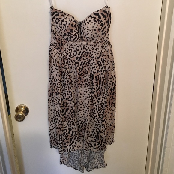 Strapless leopard dress