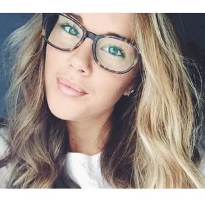 Meet your Posher, Catherine