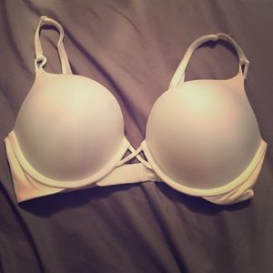 Victoria's Secret Bombshell Plunge bra