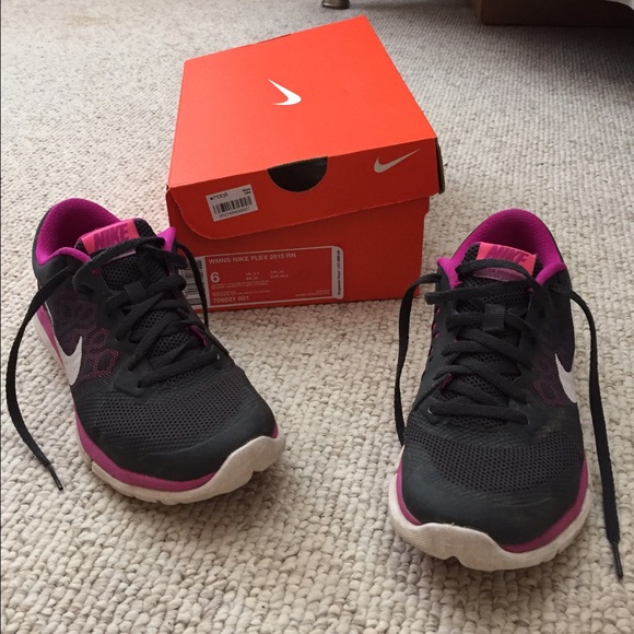 Nike Flex tennis shoes