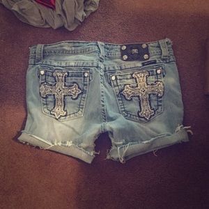 Miss Me Shorts Size 32 fit 31