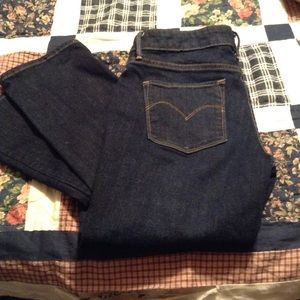 LEVI'S DEMI CURV STRAIGHT LEG JEANS NWOT