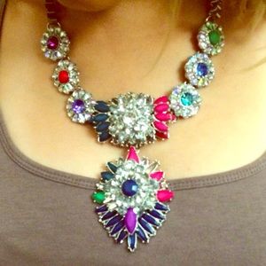 Statement necklace