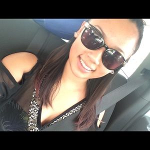 Meet your Posher, Angelina