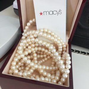 Lovely Pearl Necklace