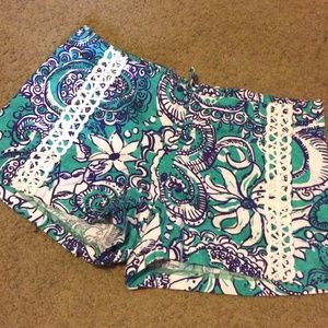 Lilly Pultizer Shorts With Trim