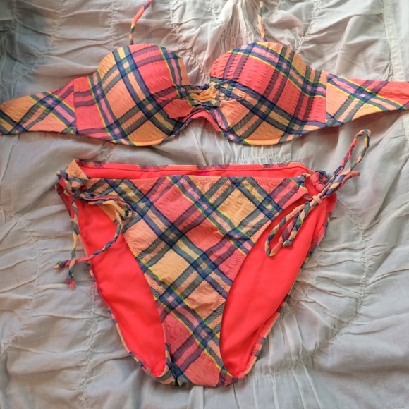 Victoria's Secret Other - NWOT Victoria's Secret top & bottom