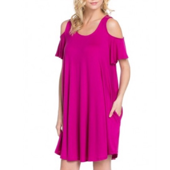 Comfy Magenta cold shoulder dress with pocket - Picture 3 of 4