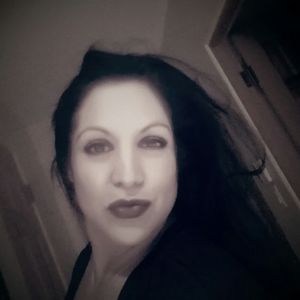 Meet your Posher, Maxine