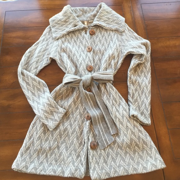 Anthropologie Sweaters - ANTHRO sweatercoat. Grey. Beautiful Medium