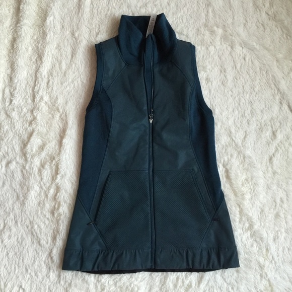 lululemon athletica Jackets & Blazers - Lululemon reflective vest sz 4
