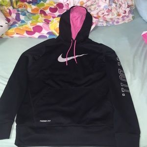 Nike therma-fit sweatshirt💓