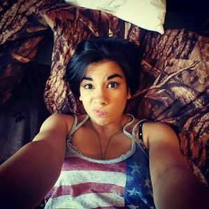 Meet your Posher, Logan