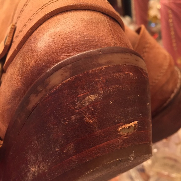 Boots - Picture 4 of 4