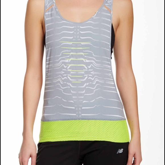 Heidi Klum for New Balance workout top - Picture 4 of 4