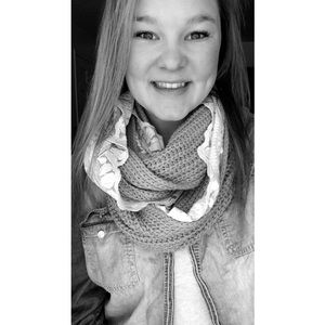 Meet your Posher, Kara