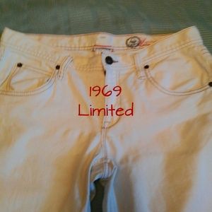 Reduced! Gap Shorts