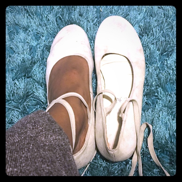 Agnes B.  Paris Lace Up Ballerina Flats - sz 39/9