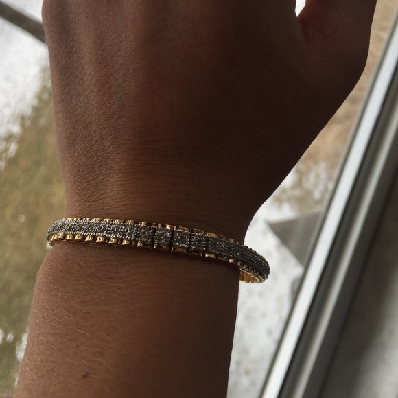 2 identical tennis bracelets
