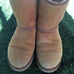 Ugg boot  good condition