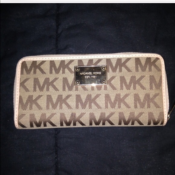 Michael Kors wallet