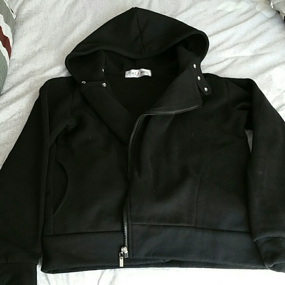 Light pea coat/sweater jacket!