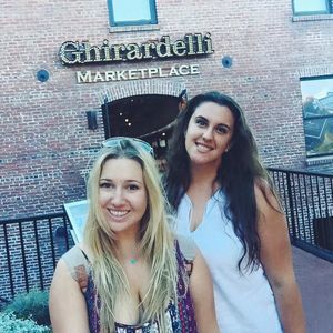 Meet your Posher, Elizabeth