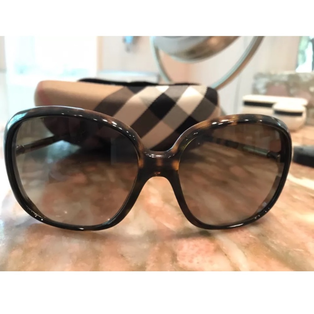 Burberry sunglasses
