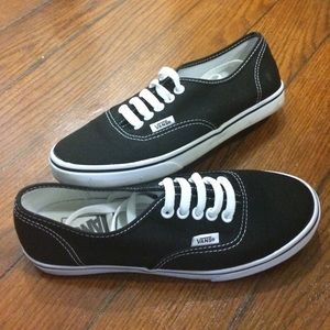 Low Black Vans Perfect Condition