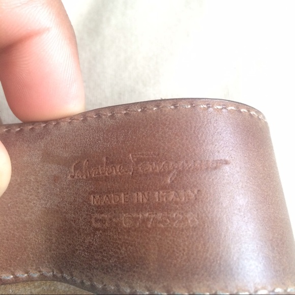 Salvatore Ferragamo leather belt !! Authentic - Picture 2 of 4