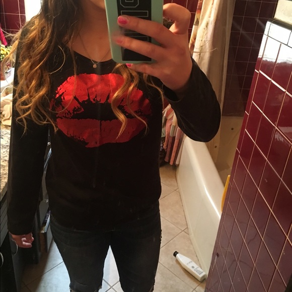 lips shirt