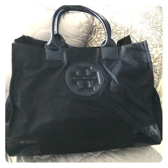 💙Gorgeous  Navy Blue TORY BURCH ELLA NYLON TOTE!