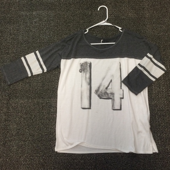 Aeropostale loose fitting shirt