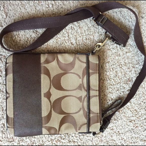 Coach Handbags - Crossbody Coach purse