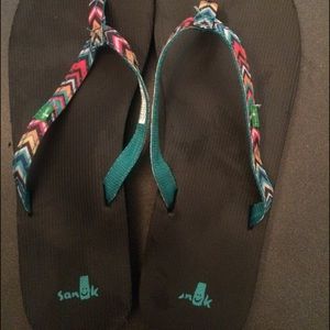 Sanuk flip flops
