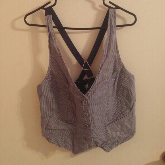 Maurices vest