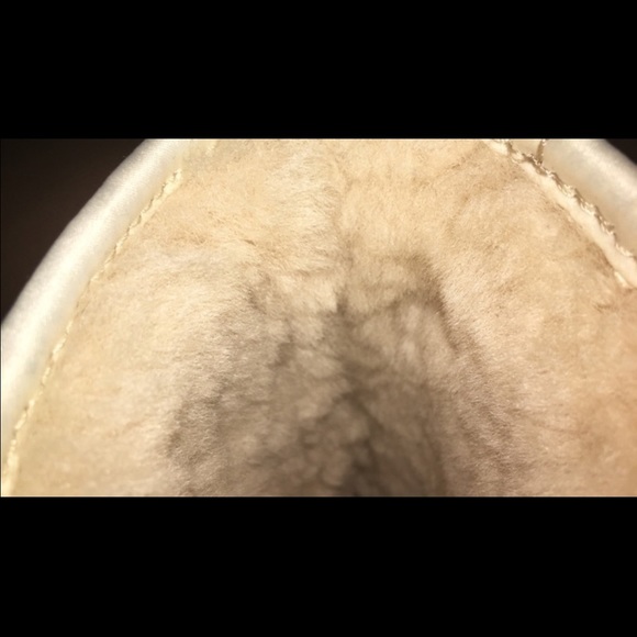 New sequenced uggs - Picture 3 of 3
